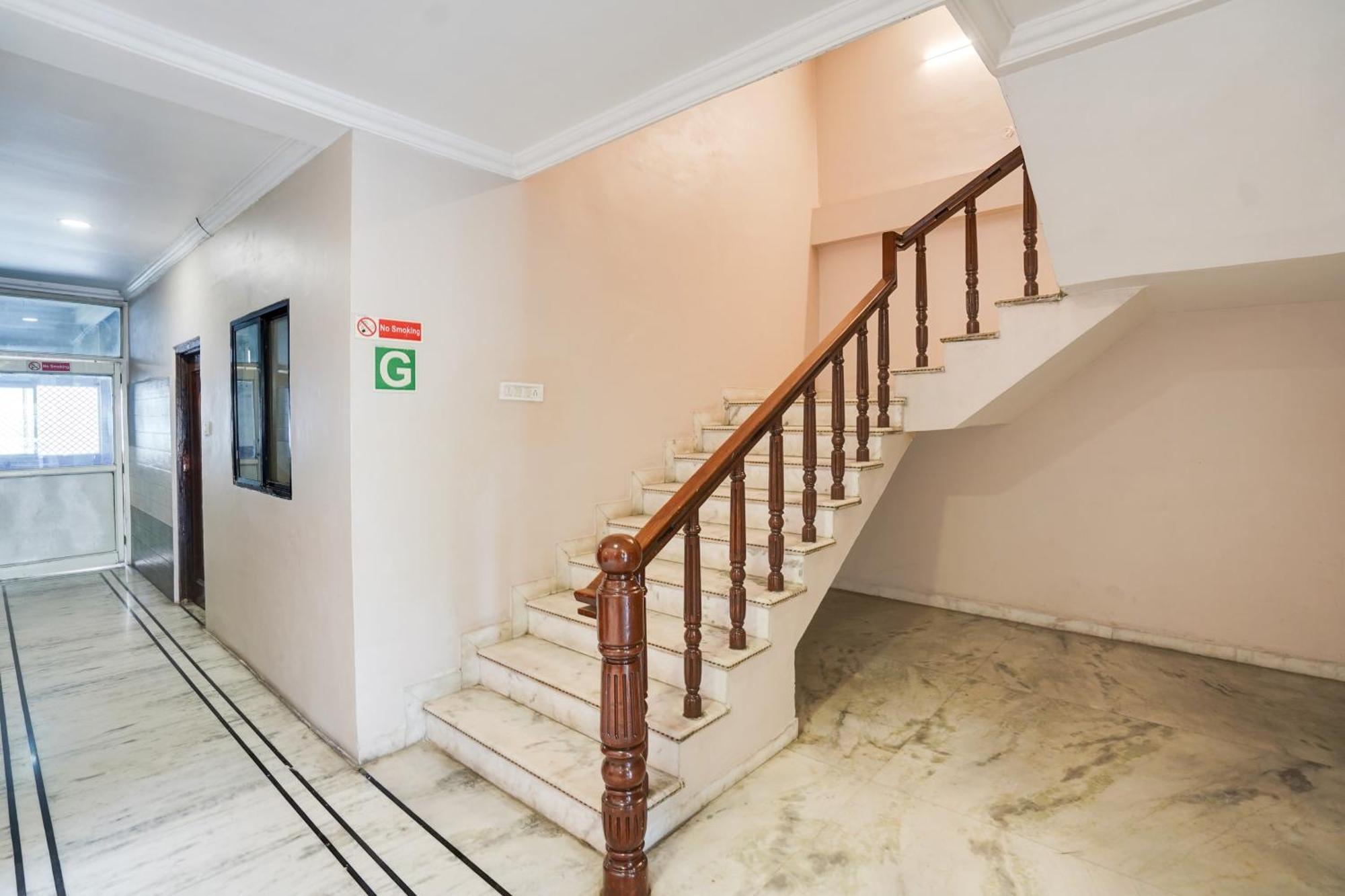 Super Hotel O Pithampur Formerly Ganga Residency Akolia Exterior photo