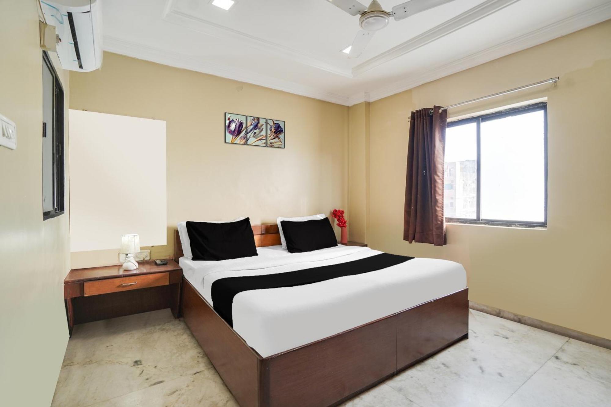 Super Hotel O Pithampur Formerly Ganga Residency Akolia Exterior photo