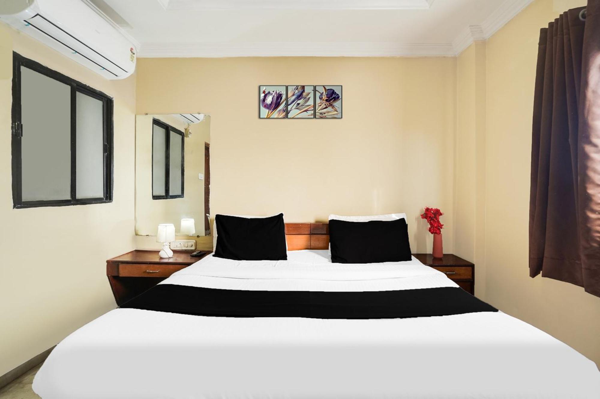 Super Hotel O Pithampur Formerly Ganga Residency Akolia Exterior photo