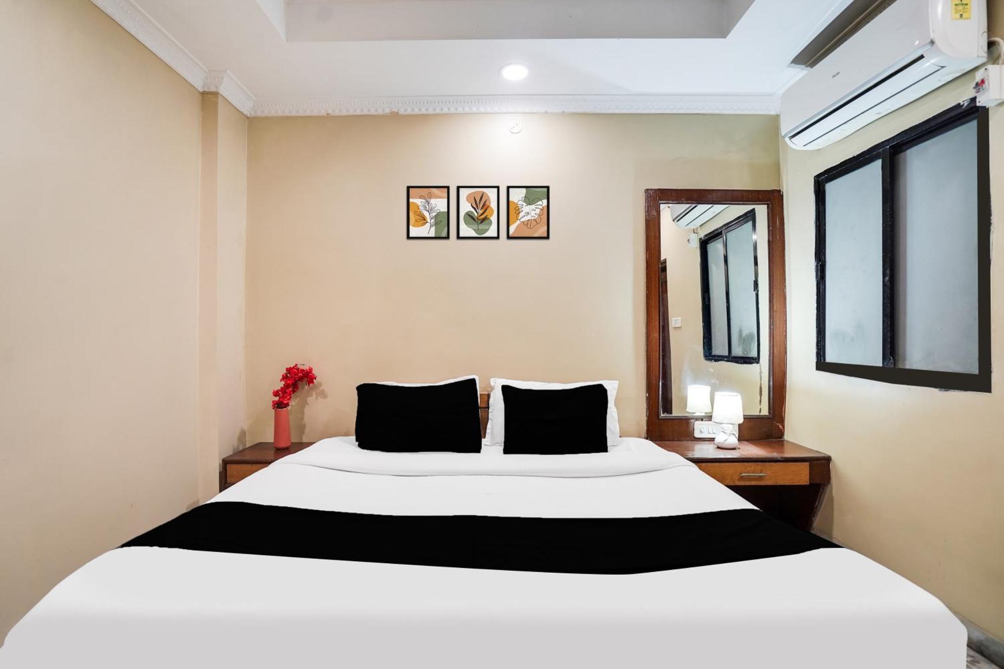 Super Hotel O Pithampur Formerly Ganga Residency Akolia Exterior photo