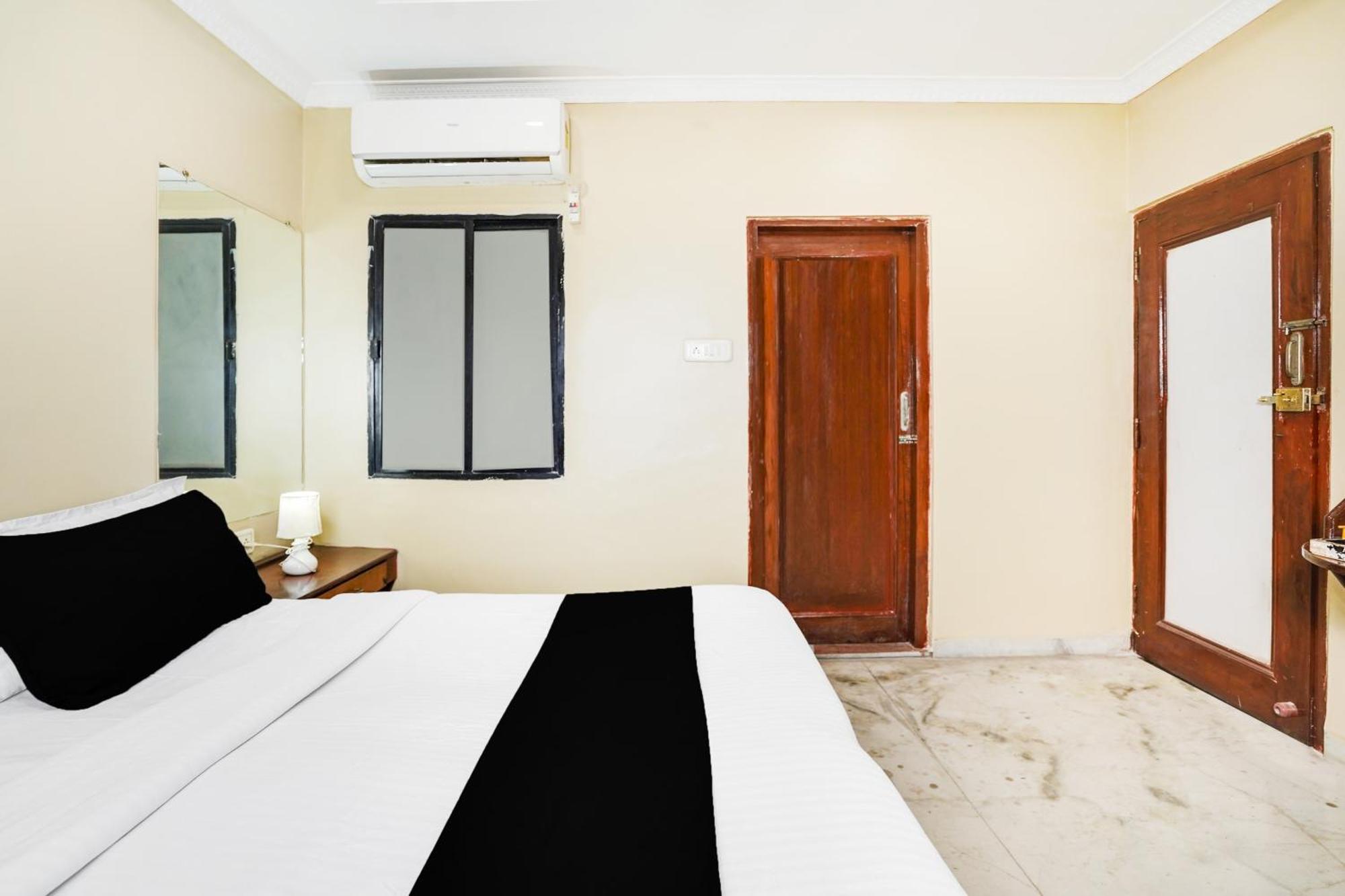 Super Hotel O Pithampur Formerly Ganga Residency Akolia Exterior photo
