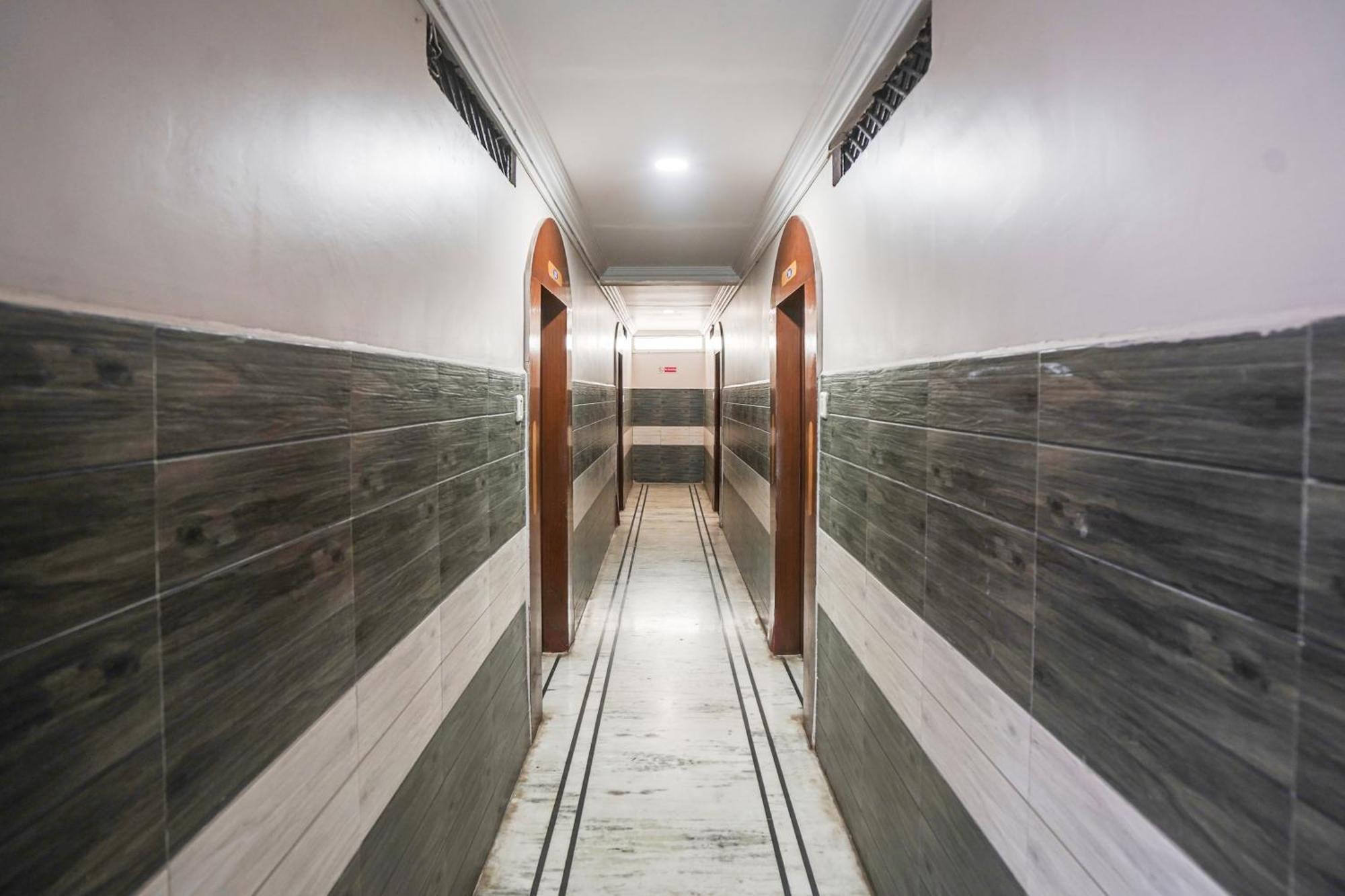 Super Hotel O Pithampur Formerly Ganga Residency Akolia Exterior photo