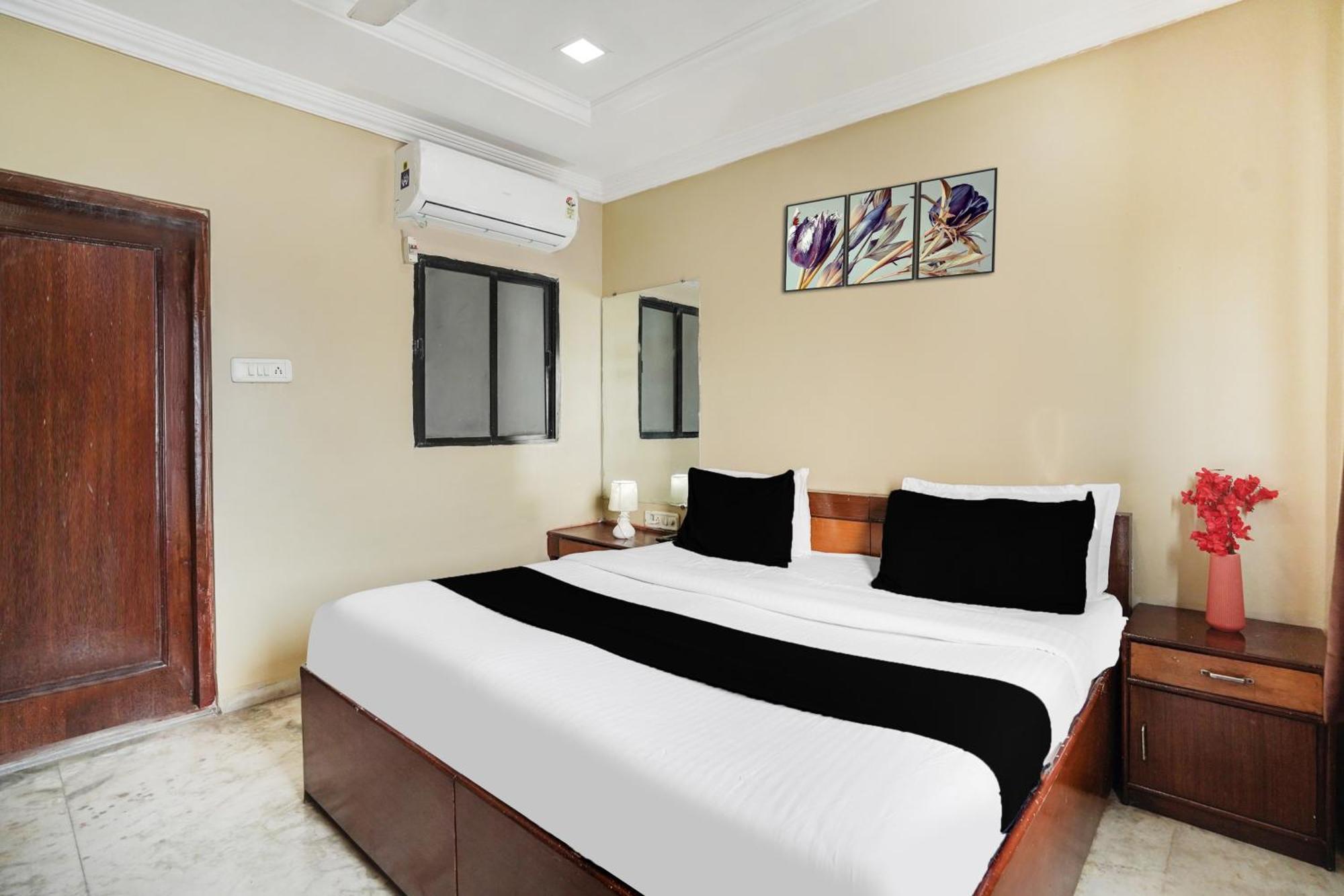 Super Hotel O Pithampur Formerly Ganga Residency Akolia Exterior photo