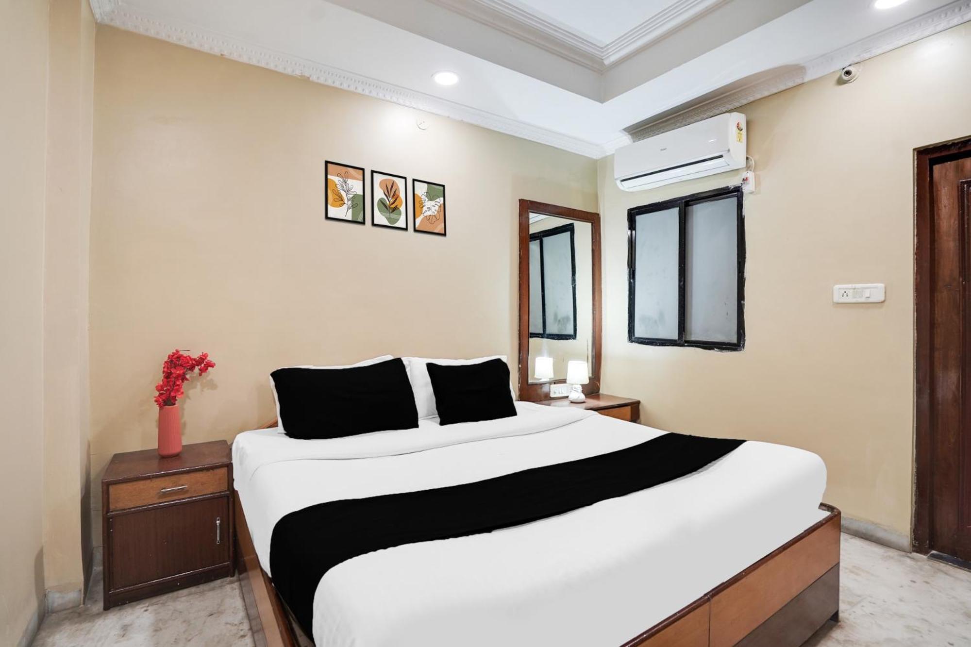 Super Hotel O Pithampur Formerly Ganga Residency Akolia Exterior photo
